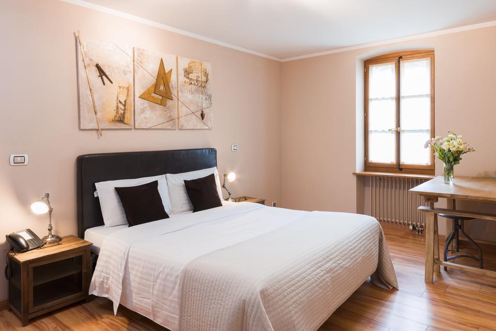 فندق اوبيرج كوموال دي كاروج Carouge المظهر الخارجي الصورة